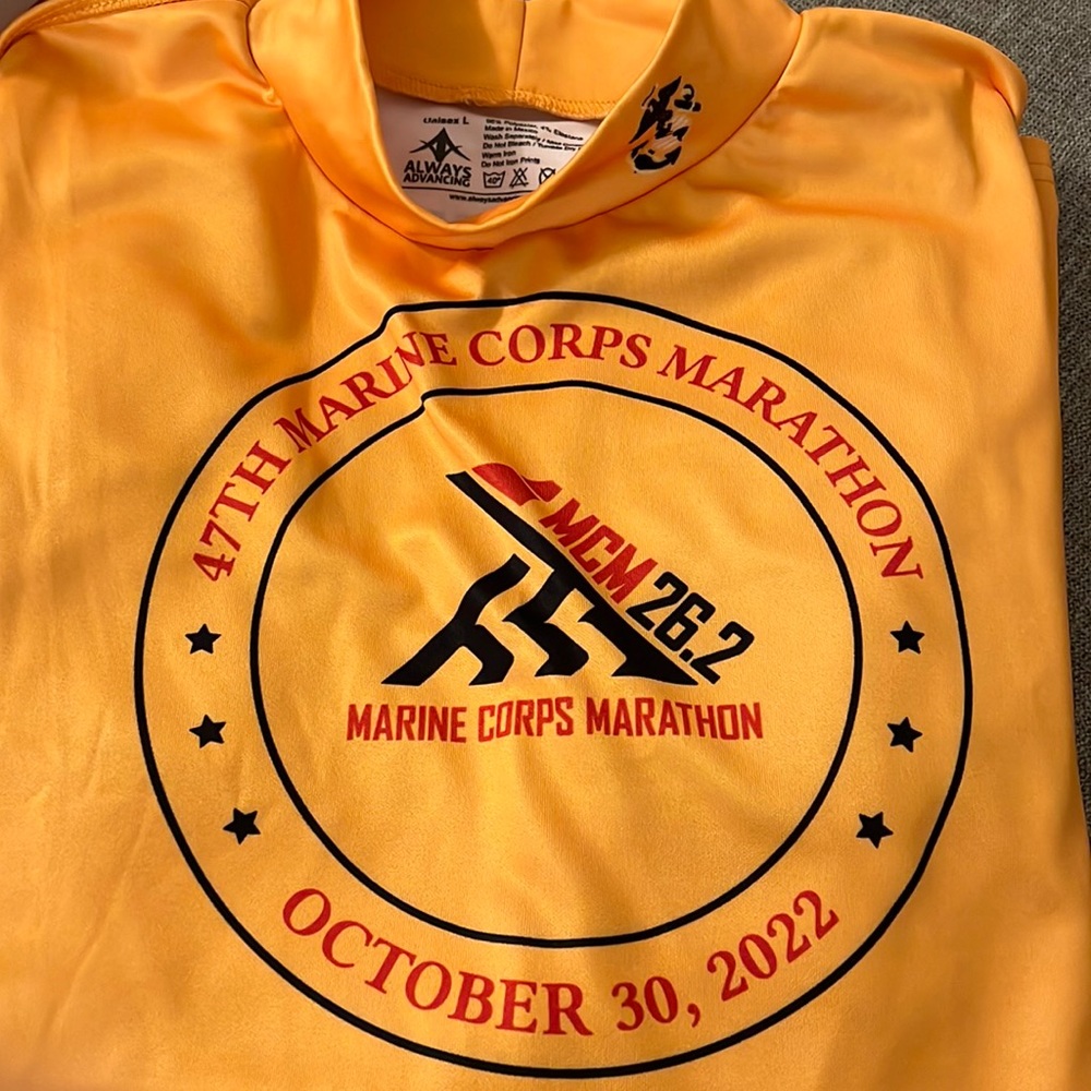 Marine corp marathon shirt, unisex L never worn